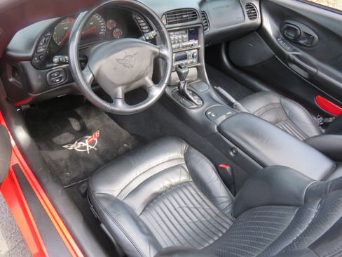 Used 2003 Chevrolet Corvette image 16