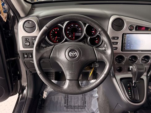 Used 2006 Toyota Matrix XR image 9