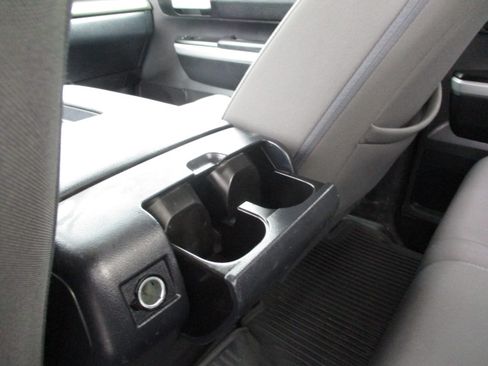 Used 2017 Toyota Tundra SR5 image 29