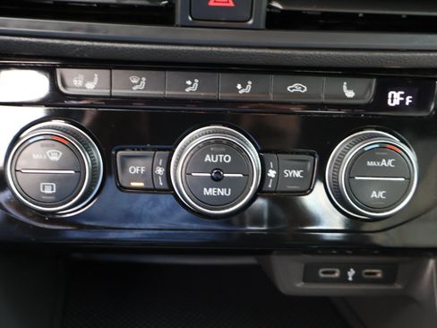 Used 2021 Volkswagen Jetta R-Line image 30