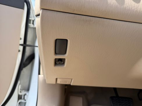 Used 2008 Toyota Solara image 8