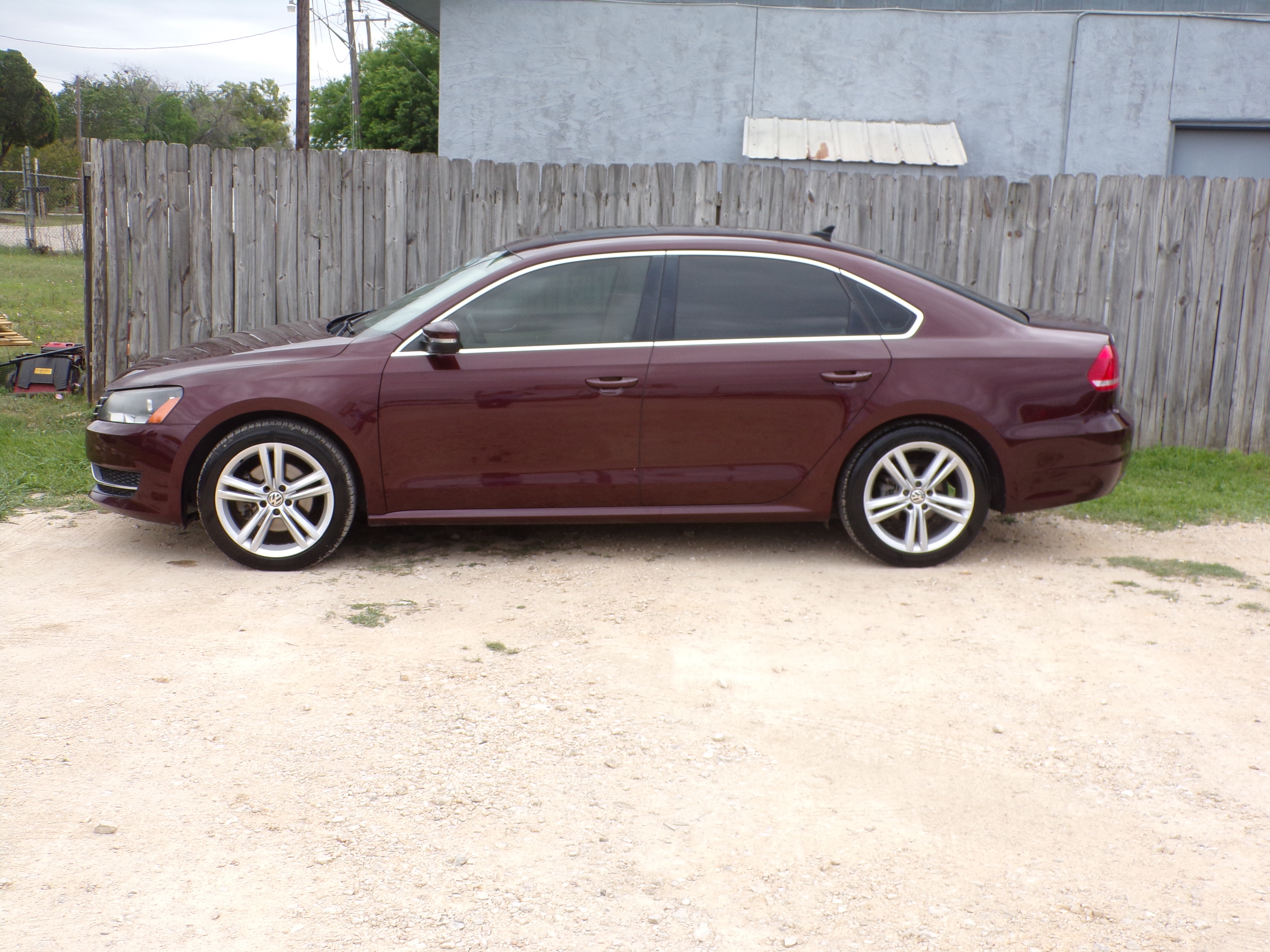 Used 2014 Volkswagen Passat 2.5 SE FWD image 2