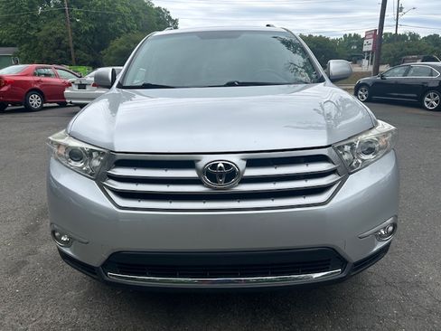 Used 2011 Toyota Highlander 4WD image 8