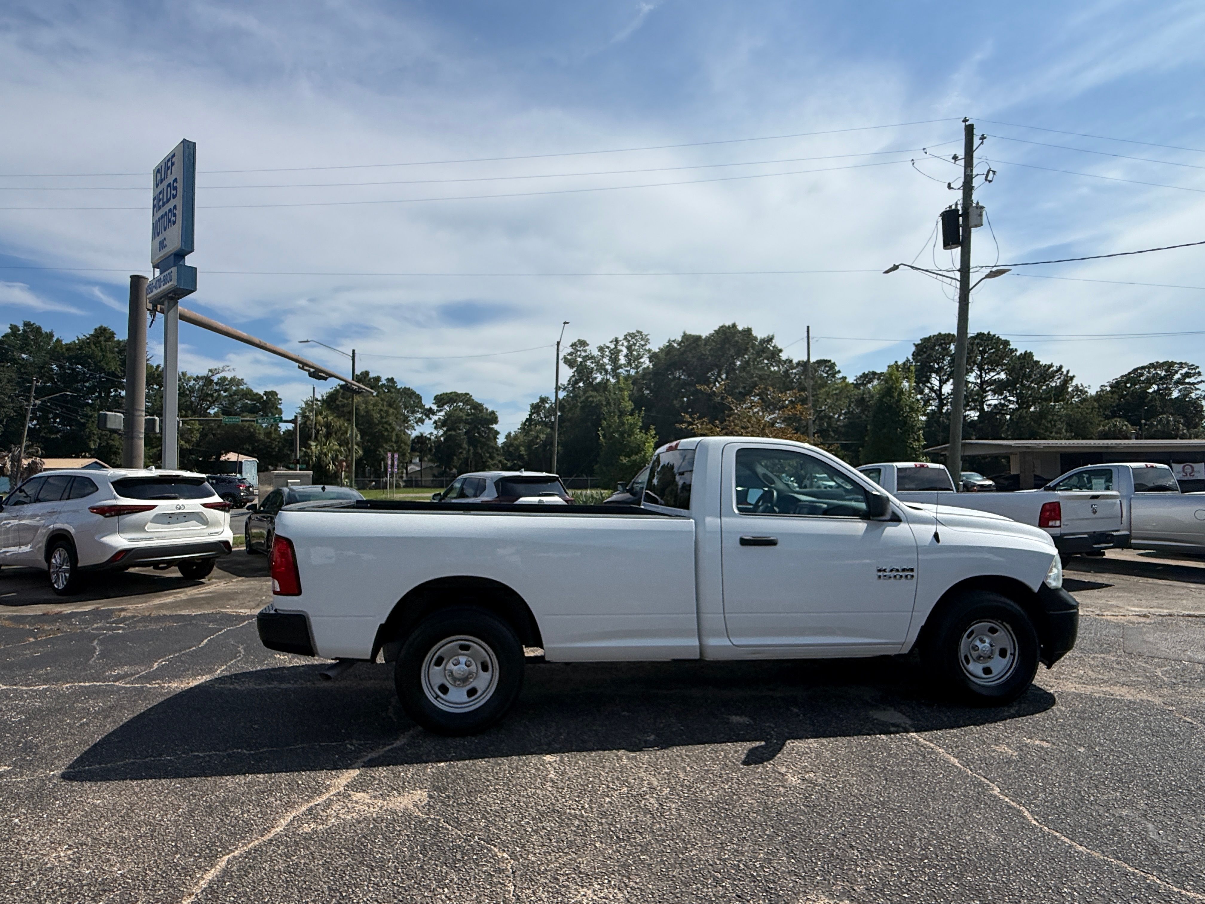 Used 2017 RAM 1500 4x4 Regular Cab Tradesman image 5