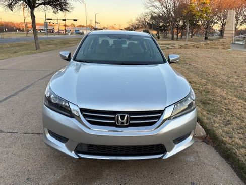 Used 2014 Honda Accord LX image 4