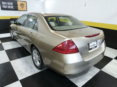 Used 2006 Honda Accord EX image 4