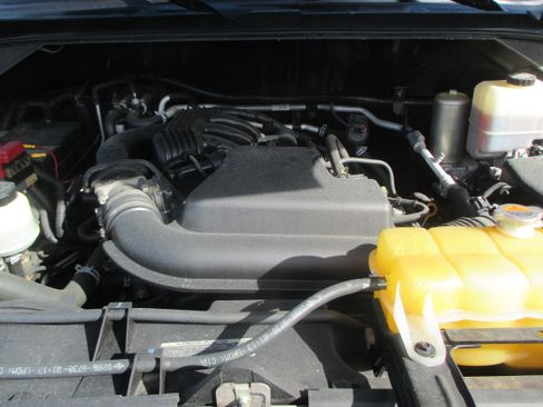 Used 2016 Nissan NV 3500 SV image 17