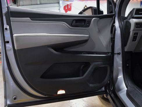 Used 2018 Honda Odyssey EX-L image 30