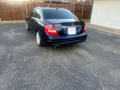 Used 2013 Mercedes-Benz C 250 image 23