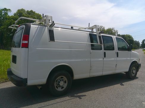 Used 2023 Chevrolet Express 2500 LS image 3