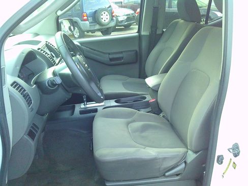 Used 2011 Nissan Xterra X image 9