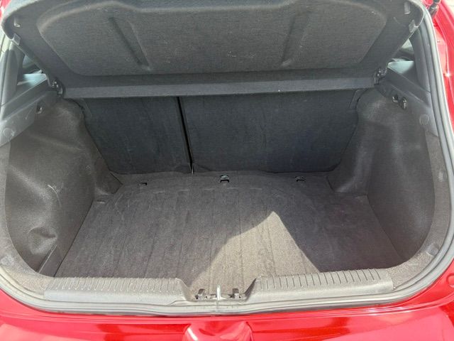 Used 2017 Hyundai Elantra GT Hatchback FWD image 14