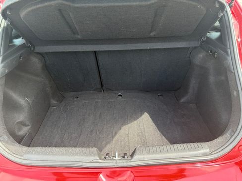 Used 2017 Hyundai Elantra GT Hatchback FWD image 14