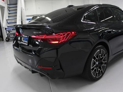Used 2025 BMW i4 eDrive40 RWD image 6
