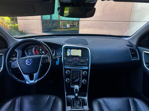 Used 2015 Volvo XC60 T5 Platinum image 31