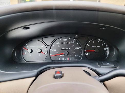 Used 2002 Ford Taurus SEL FWD image 5