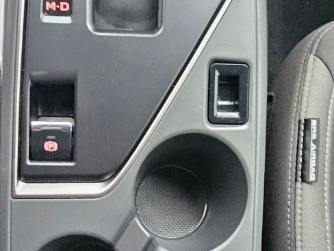 Used 2025 Subaru Crosstrek 2.5i Premium image 22