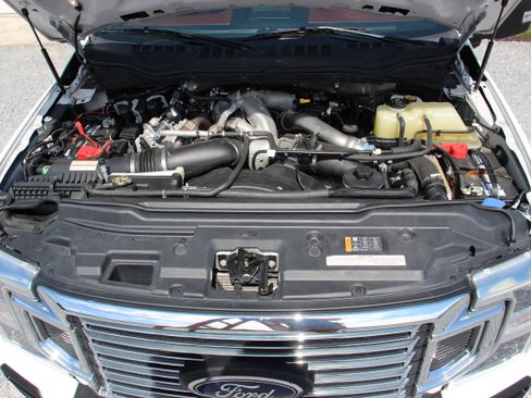 Used 2021 Ford F450 4x4 Crew Cab Super Duty image 12