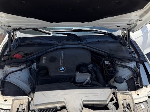 Used 2013 BMW 320i xDrive Sedan AWD/4WD image 10