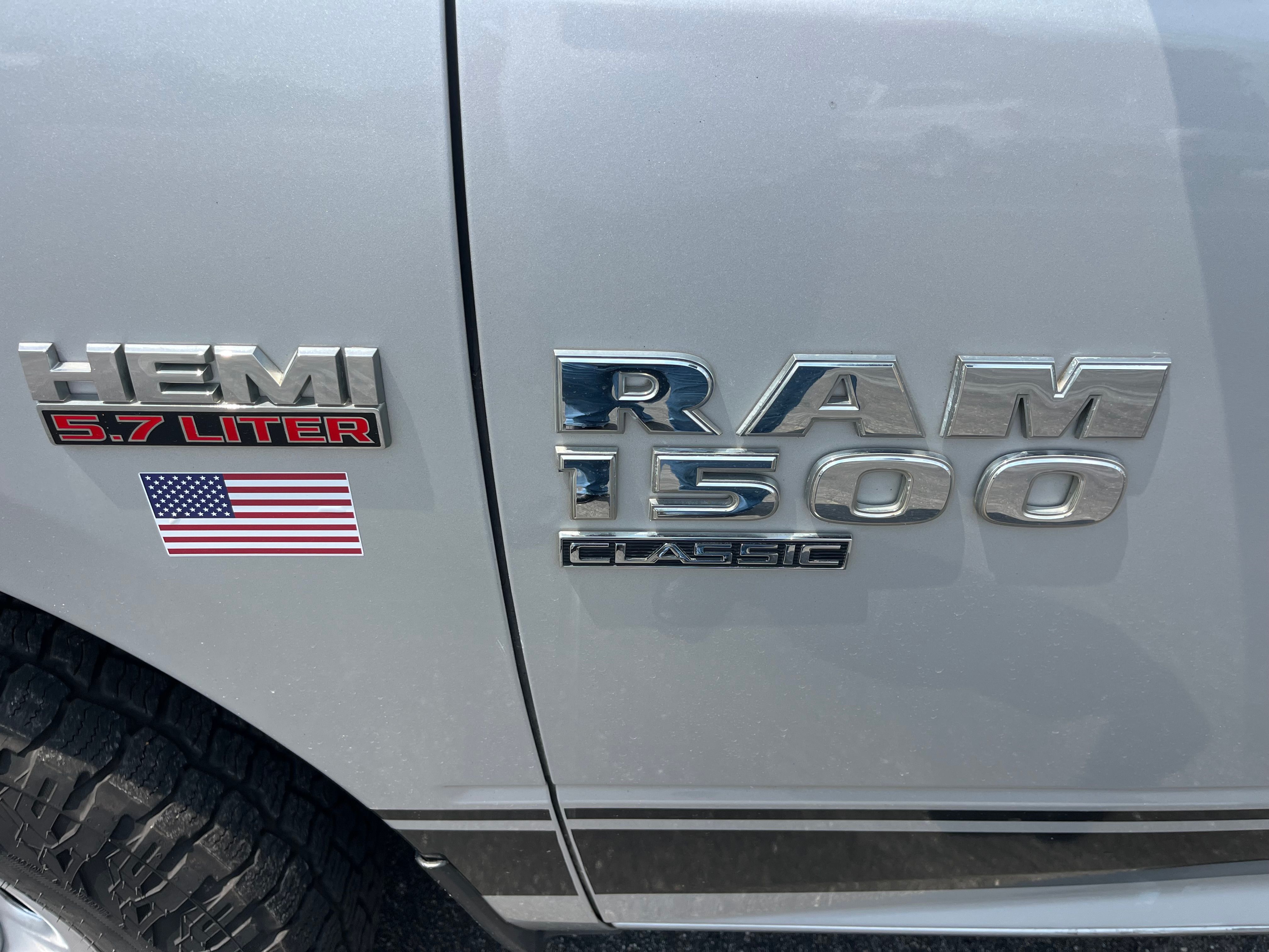 Used 2019 RAM 1500 4x4 Crew Cab Classic Tradesman image 16