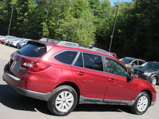 Used 2016 Subaru Outback 2.5i Premium AWD/4WD image 9