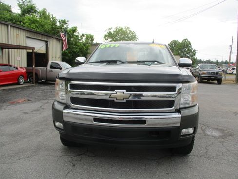 Used 2011 Chevrolet Silverado 1500 LT Z71 AWD/4WD image 3