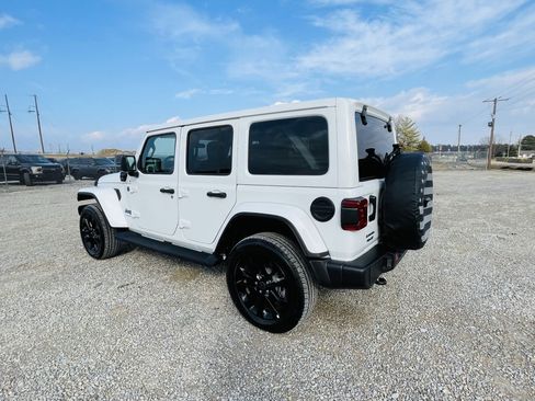 Used 2025 Jeep Wrangler 4xe Unlimited Sahara image 4