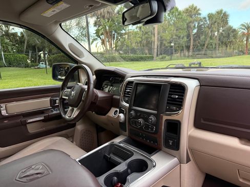 Used 2018 RAM 1500 2WD Crew Cab Laramie image 77