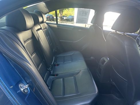 Used 2015 Volkswagen Jetta SE Sedan FWD image 26