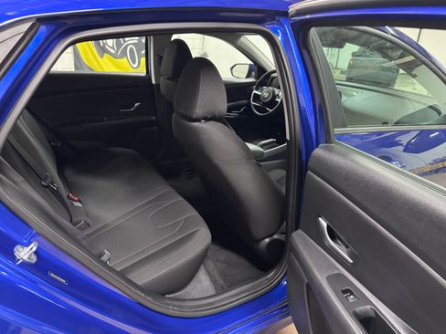 Used 2023 Hyundai Elantra SEL image 22