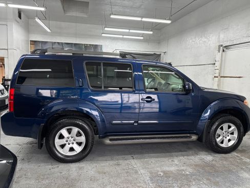 Used 2012 Nissan Pathfinder SV image 7