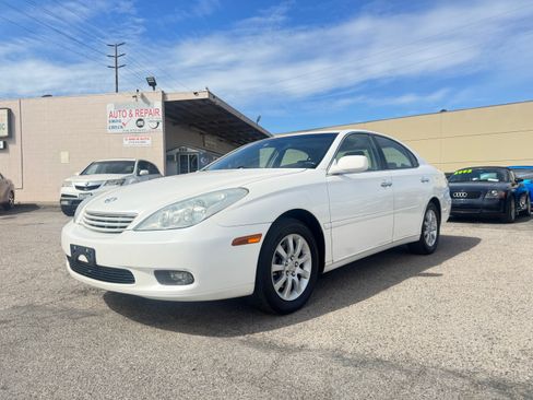 Used 2004 Lexus ES 330 image 2