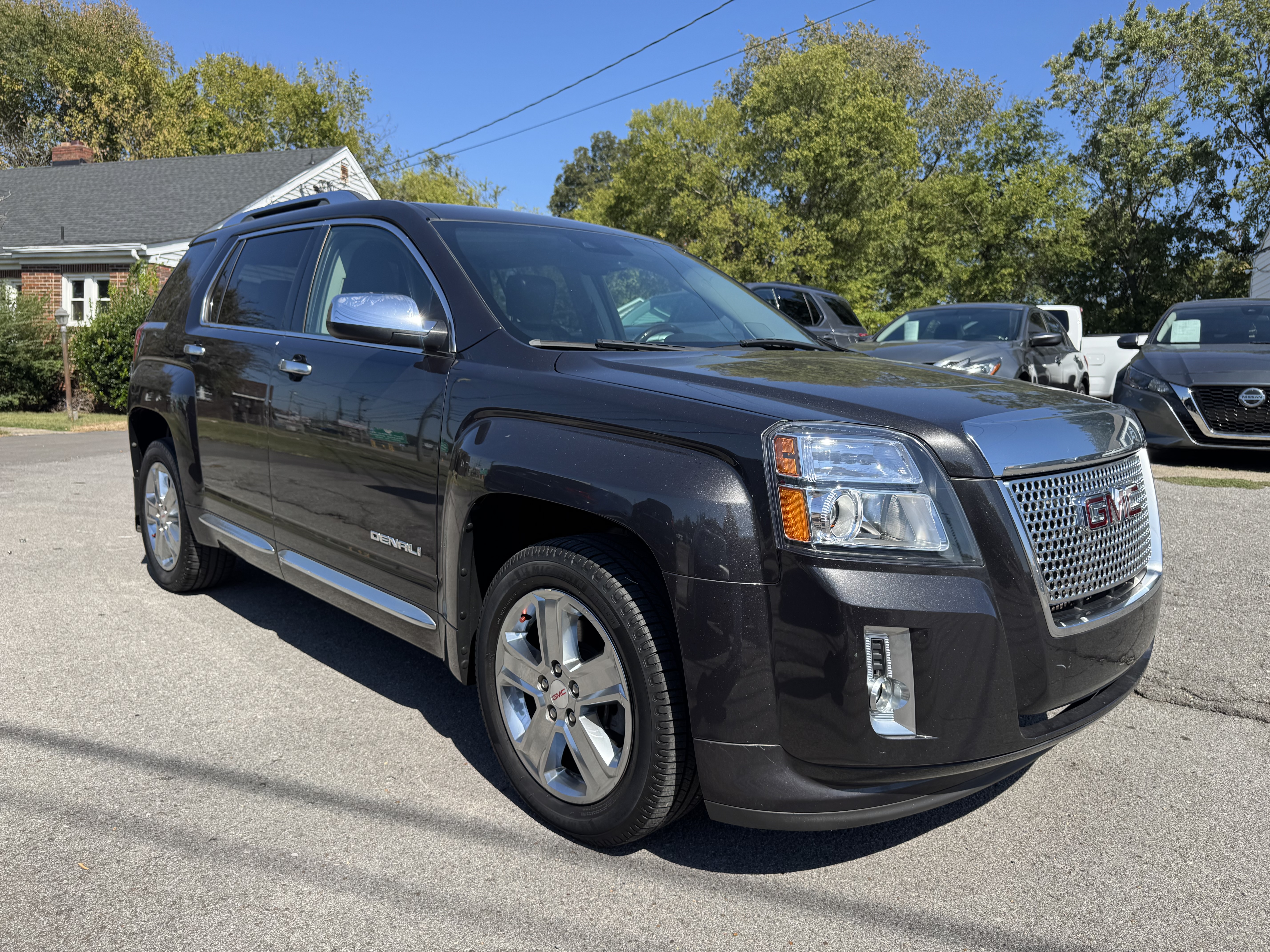 Used 2015 GMC Terrain FWD Denali image 2