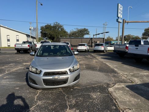 Used 2016 Chevrolet Sonic LT image 1