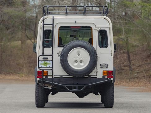 Used 1993 Land Rover Defender 110 AWD/4WD image 4
