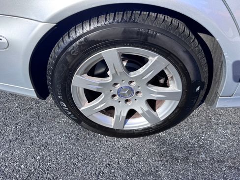 Used 2007 Mercedes-Benz E 320 image 12