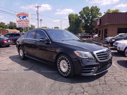 Used 2020 Mercedes-Benz S 560 4MATIC Sedan image 1