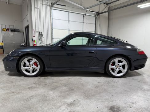 Used 2004 Porsche 911 Carrera 4S AWD/4WD image 9