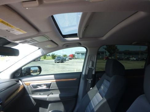 Used 2018 Honda CR-V FWD EX image 16