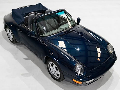 Used 1997 Porsche 911 Carrera Cabriolet RWD image 30