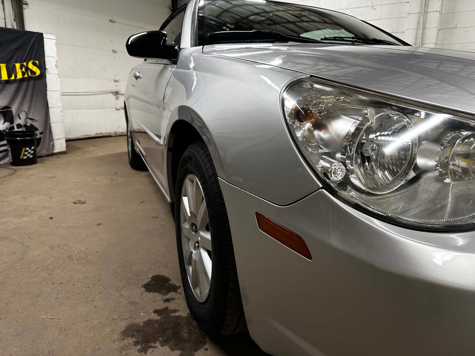 Used 2009 Chrysler Sebring LX FWD image 32