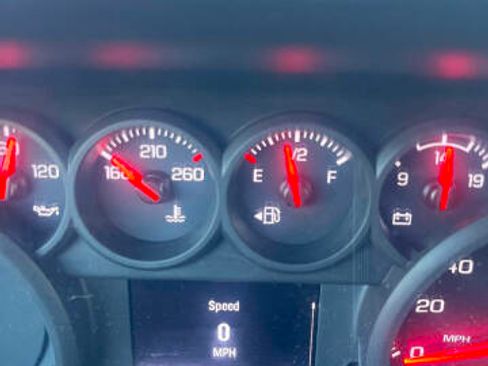 Used 2025 Chevrolet Silverado 1500 W/T image 5