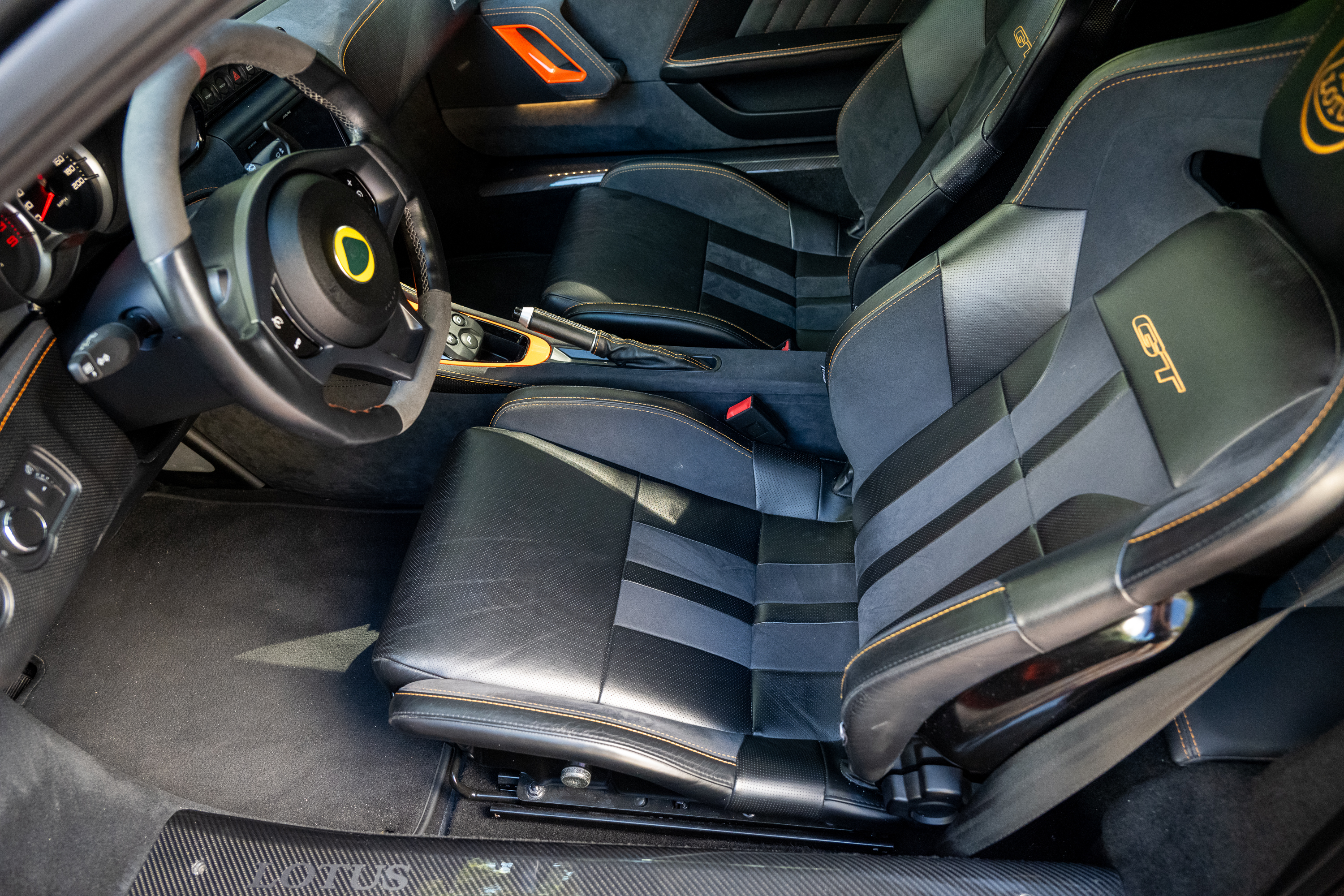 Used 2020 Lotus Evora UNAVAIL RWD image 28