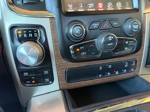 Used 2017 RAM 1500 Laramie image 15