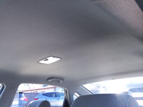Used 2010 Hyundai Elantra SE image 31