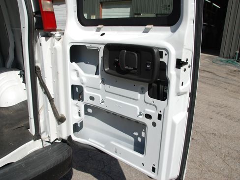 Used 2013 Chevrolet Express 1500 UNAVAIL RWD image 10