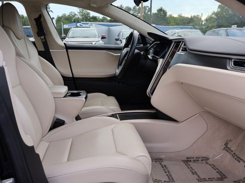 Used 2017 Tesla Model S 75D image 15