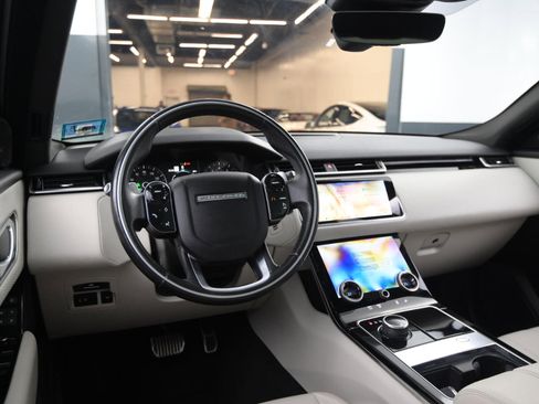 Used 2020 Land Rover Range Rover Velar R-Dynamic S image 28