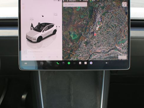 Used 2026 Tesla Model Y AWD image 4