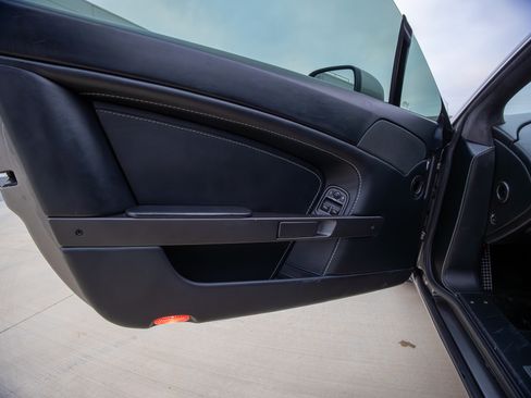 Used 2008 Aston Martin V8 Vantage Coupe RWD image 24
